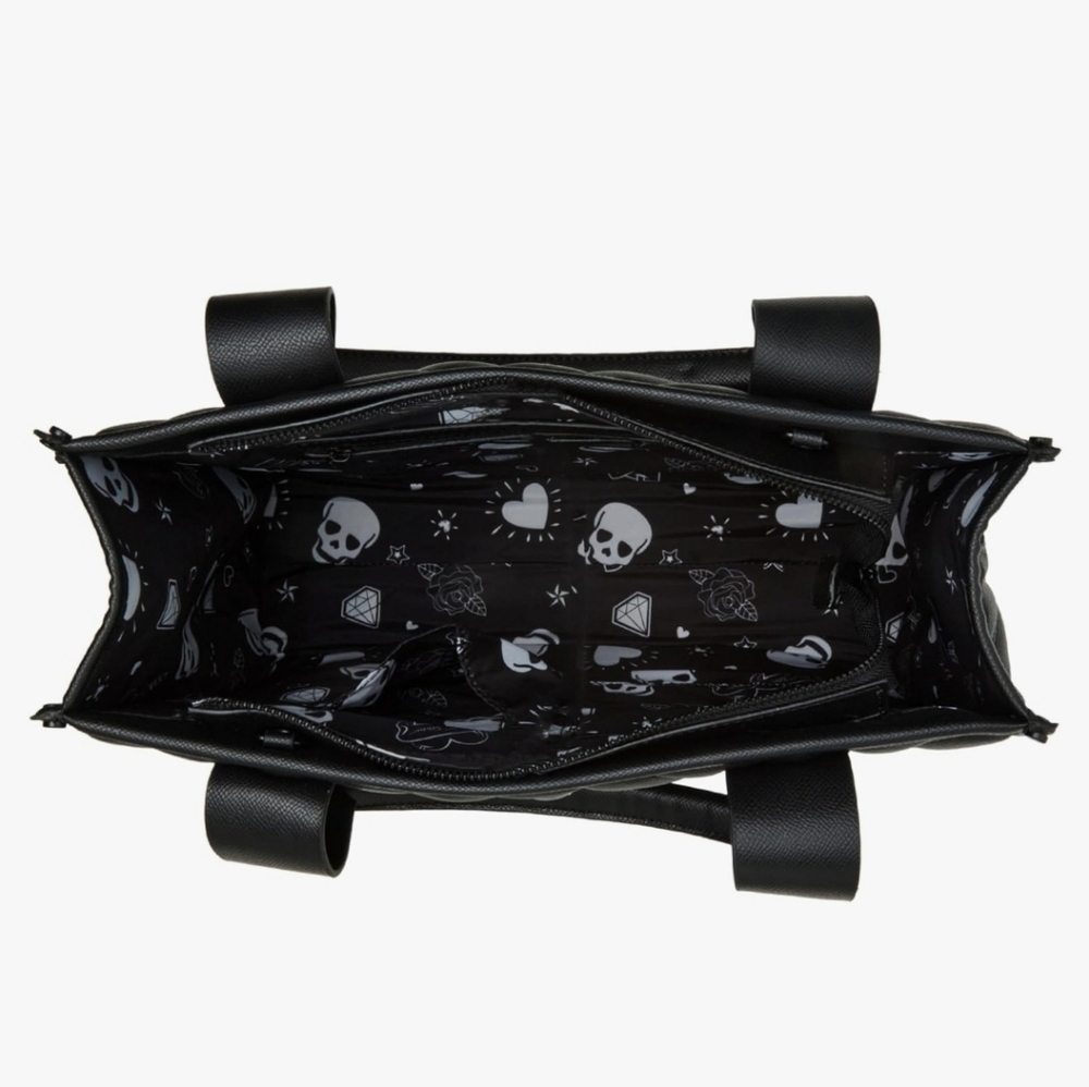 🖤🔹️Betsey Johnson🔹️ black Skull Tote Handbag or shoulder bag - Picture 3 of 9